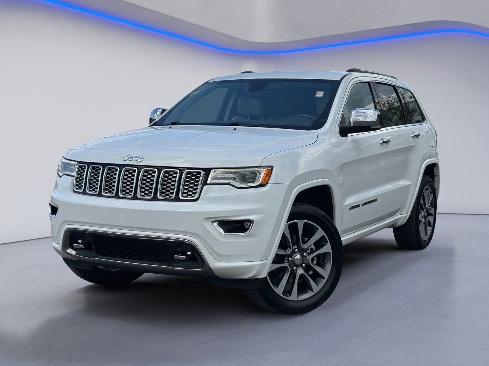Used 2018 Jeep Grand Cherokee Overland image 2