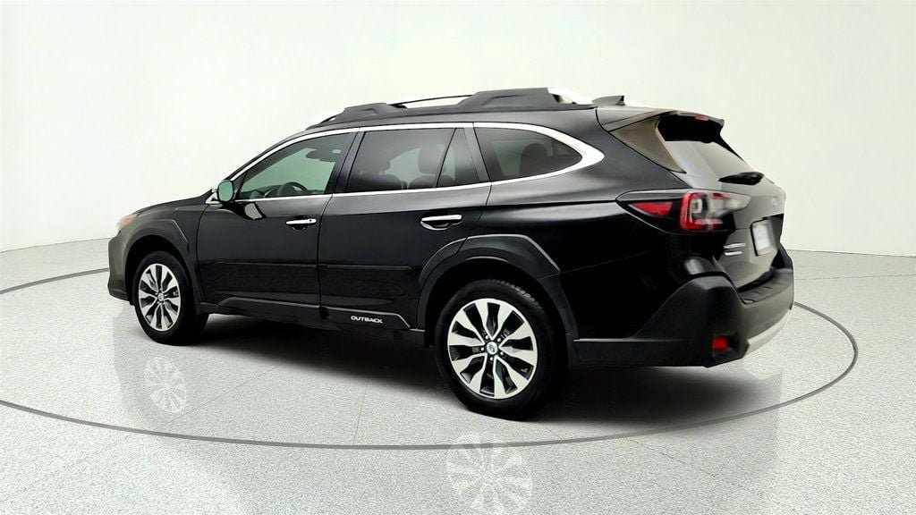 Used 2023 Subaru Outback Touring XT AWD/4WD image 7