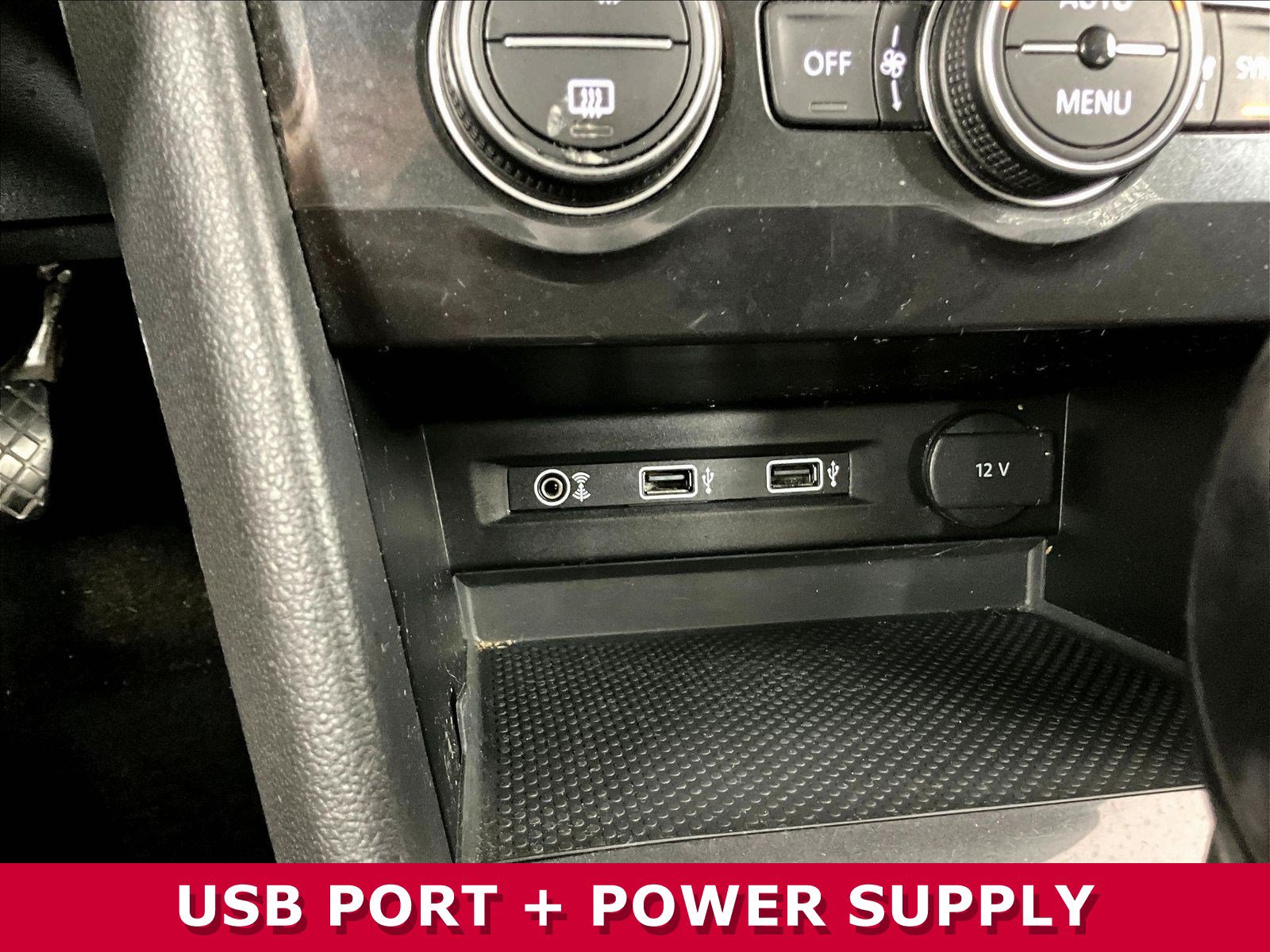 Used 2018 Volkswagen Tiguan SEL AWD/4WD image 16