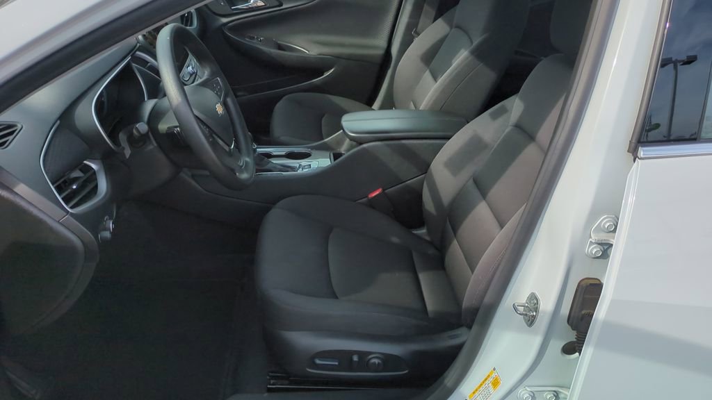 Used 2024 Chevrolet Malibu LT image 10