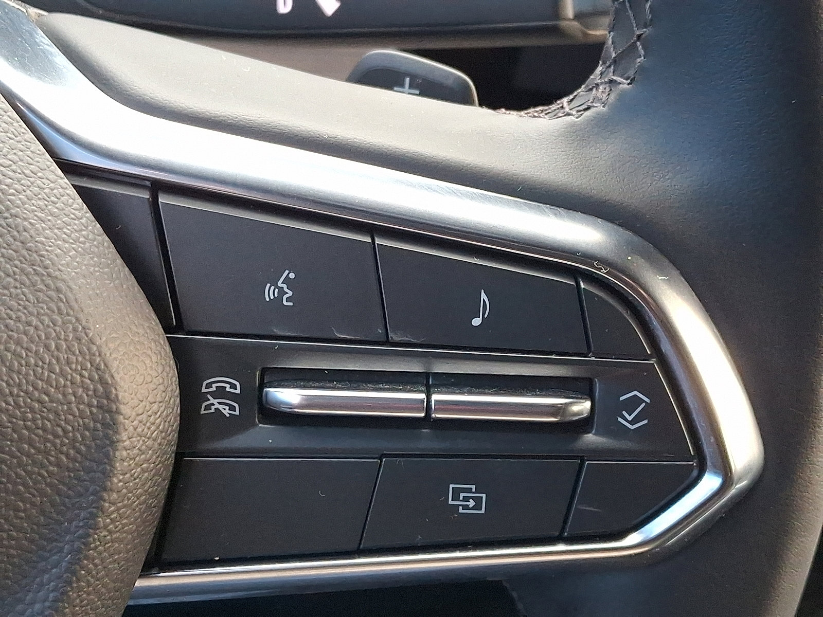 Used 2025 Chevrolet Tahoe LT image 25