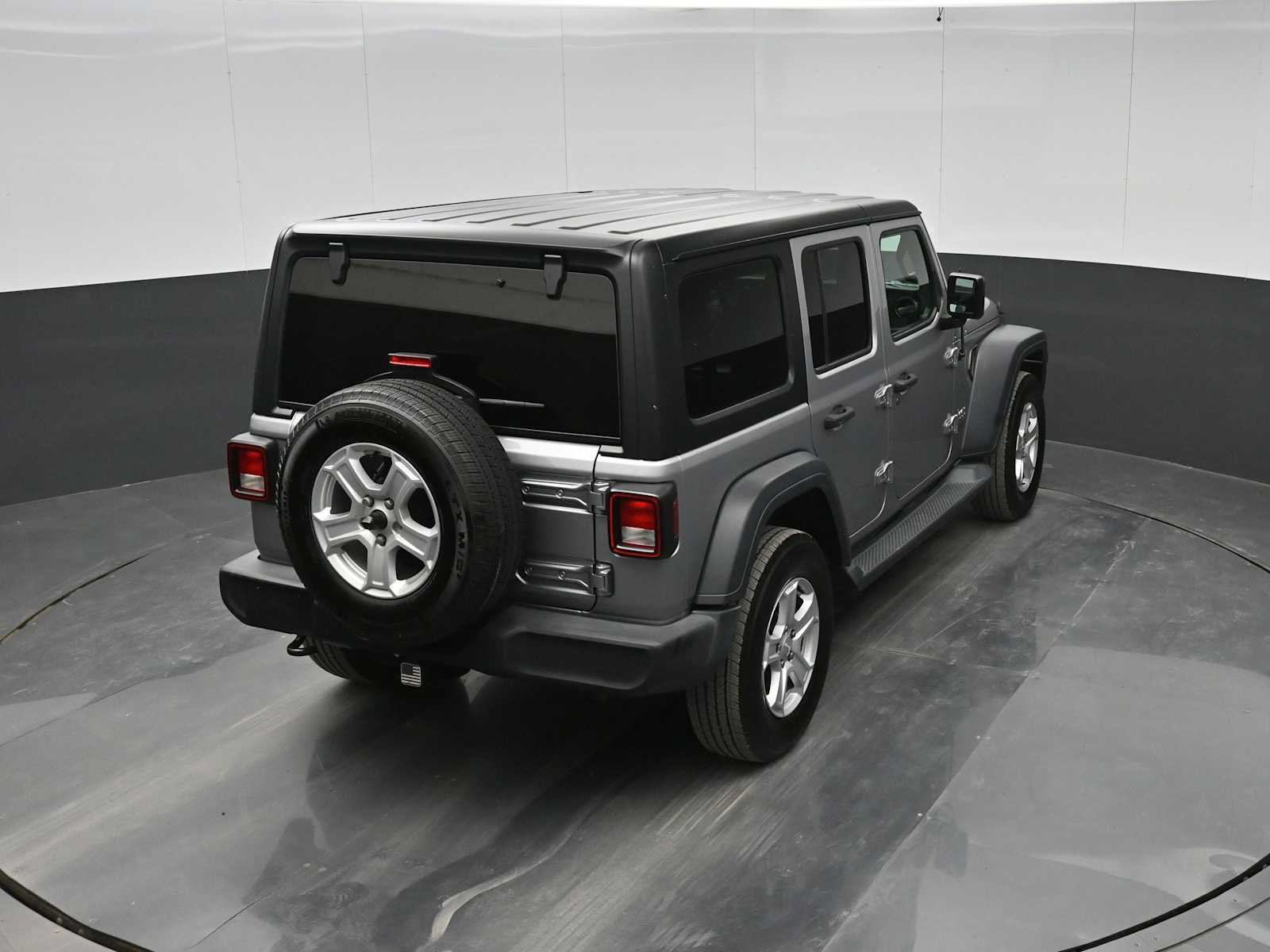 Used 2018 Jeep Wrangler Unlimited Sport S AWD/4WD image 28