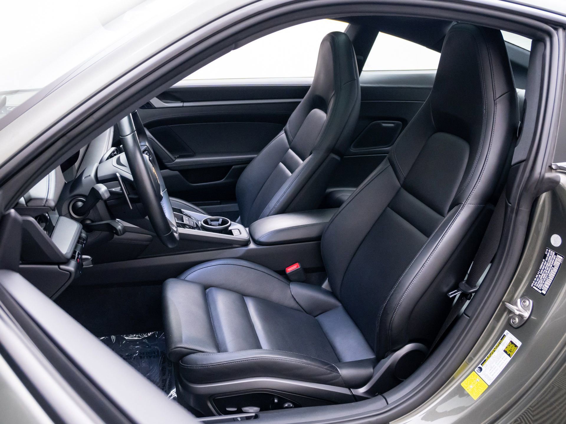 Certified 2020 Porsche 911 Carrera 4S image 5