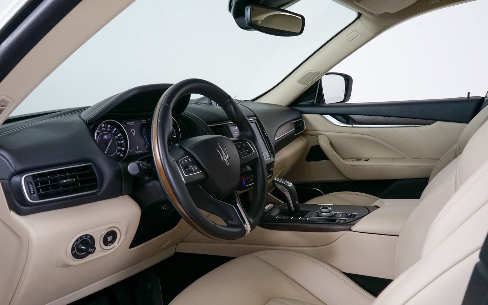 Used 2022 Maserati Levante Modena AWD/4WD image 21