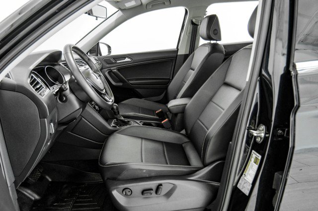 Used 2021 Volkswagen Tiguan SE R-Line AWD/4WD image 31