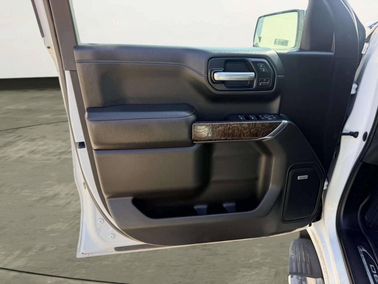 Used 2019 GMC Sierra 1500 Denali w/ Driver Alert Package II AWD/4WD image 19