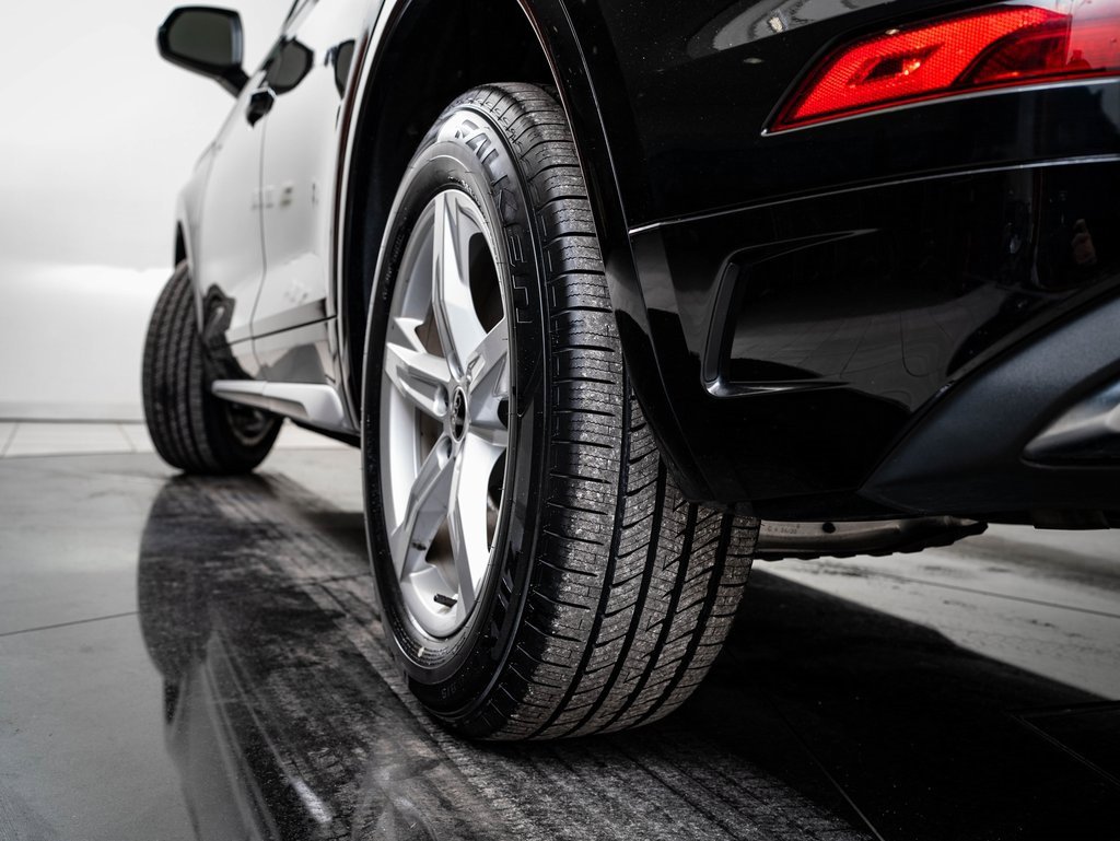 Used 2023 Audi Q5 2.0T Premium w/ Convenience Package image 48