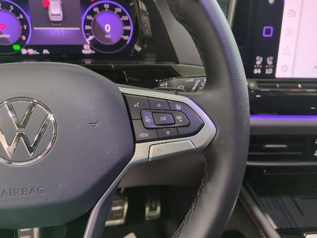 Used 2025 Volkswagen Atlas Peak Edition SE AWD/4WD image 26
