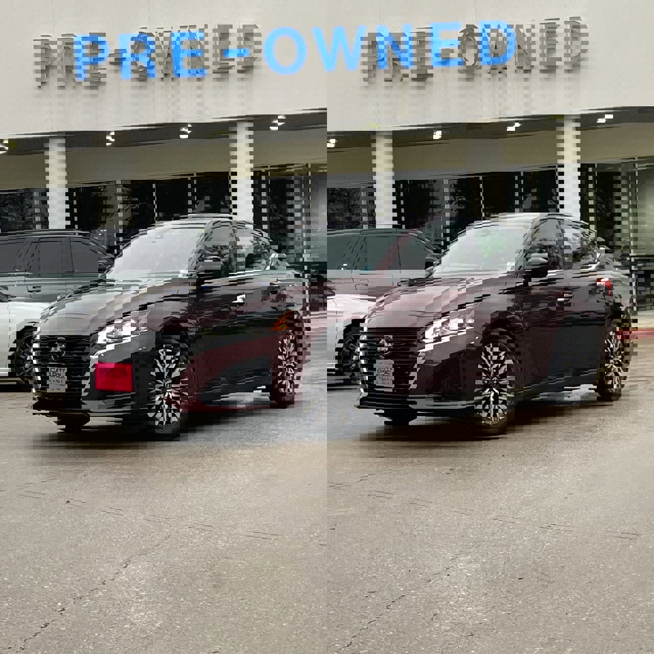 Used 2024 Nissan Altima 2.5 SV image 1