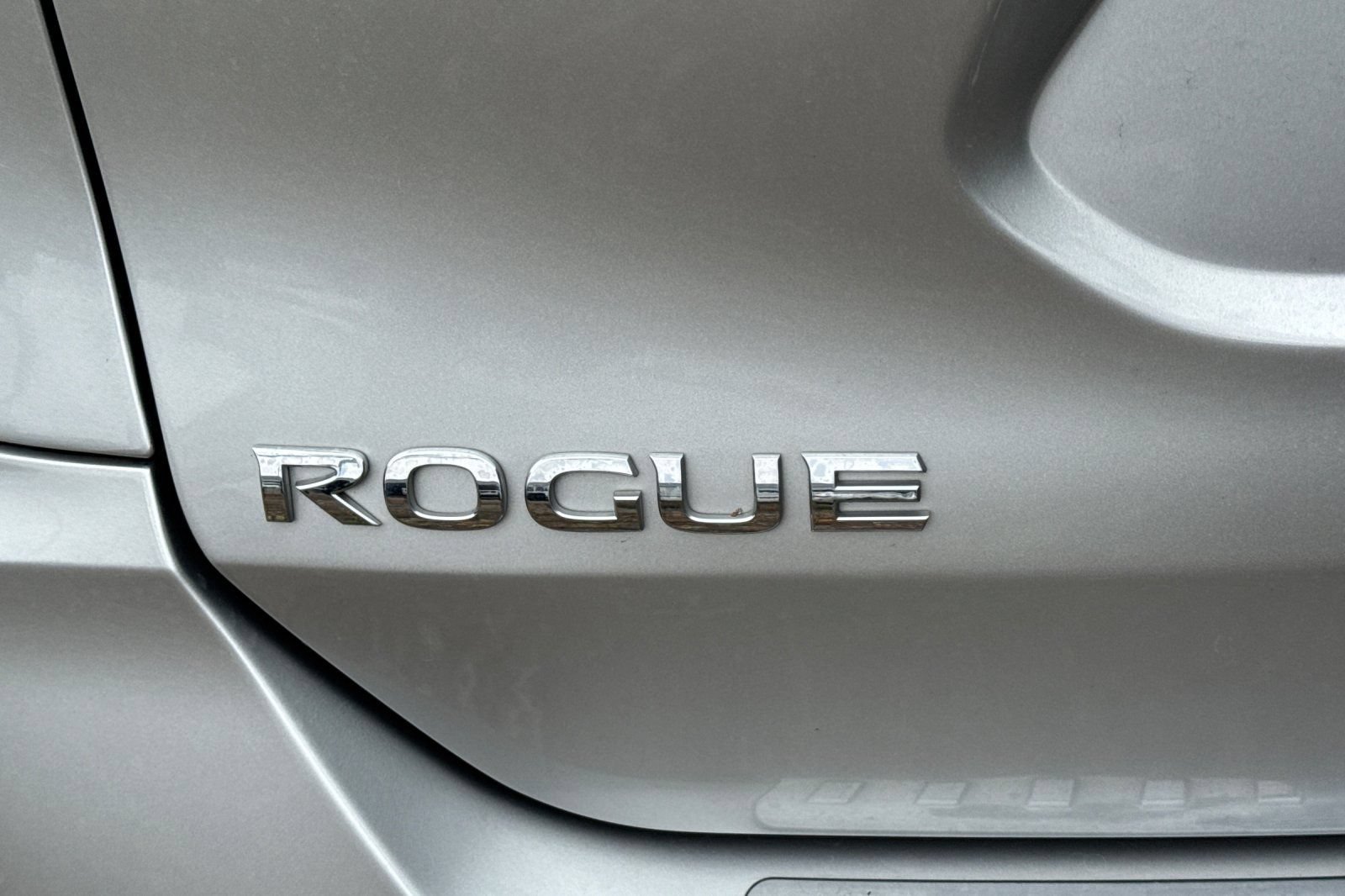 Used 2019 Nissan Rogue S FWD image 7