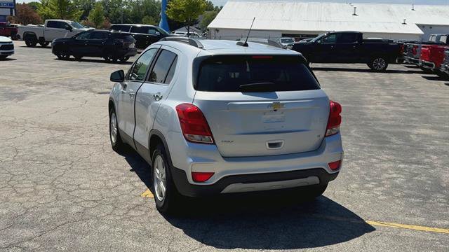 Used 2019 Chevrolet Trax LT w/ LT Convenience Package FWD image 7