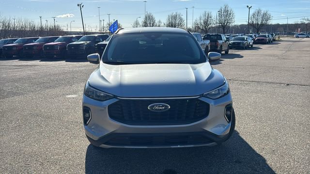 Certified 2023 Ford Escape Platinum image 29
