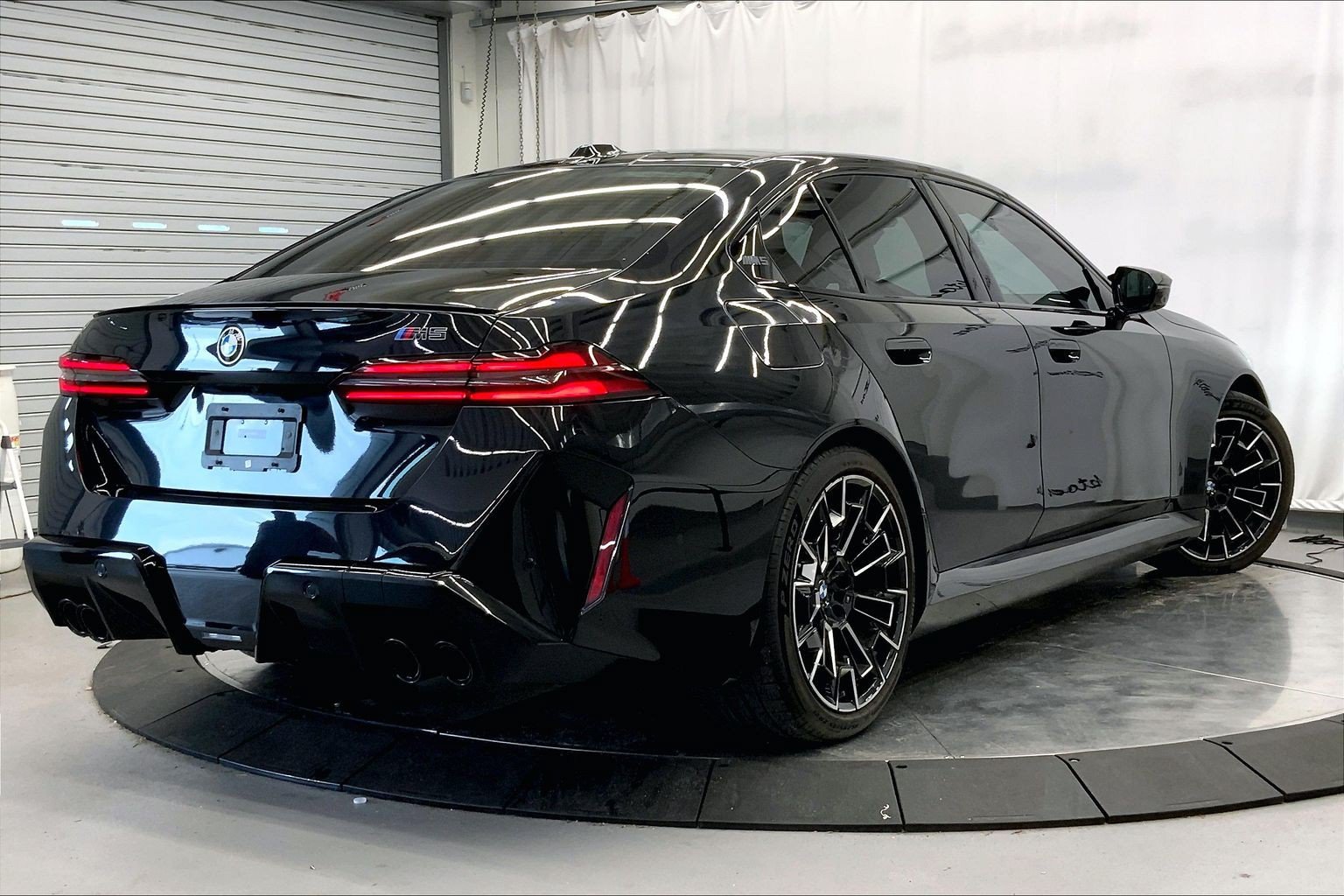 Used 2025 BMW M5 w/ Executive Package AWD/4WD image 7