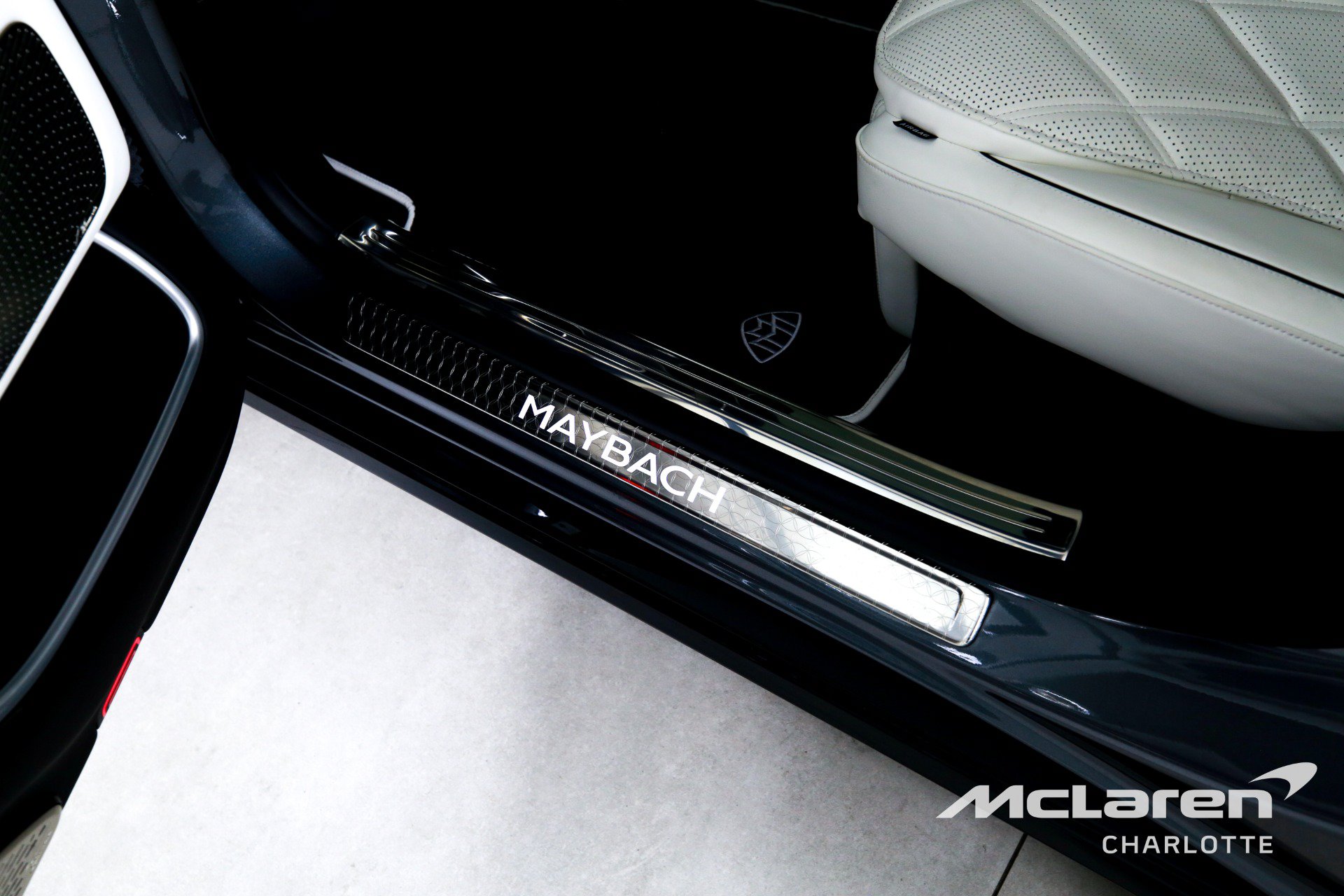 Used 2023 Mercedes-Benz Maybach S 680 4MATIC w/ Manufaktur Leather Package image 22