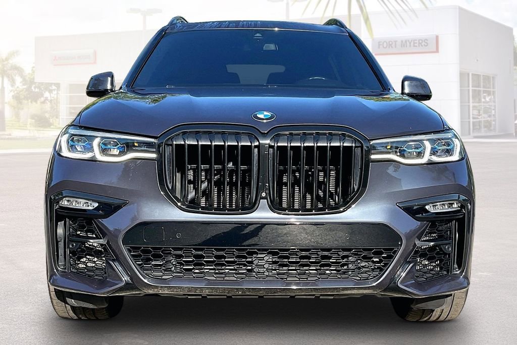 Used 2021 BMW X7 M50i w/ Cold Weather Package AWD/4WD image 27