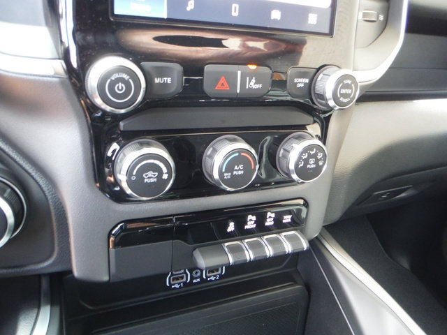 New 2026 RAM 1500 Express AWD/4WD image 29
