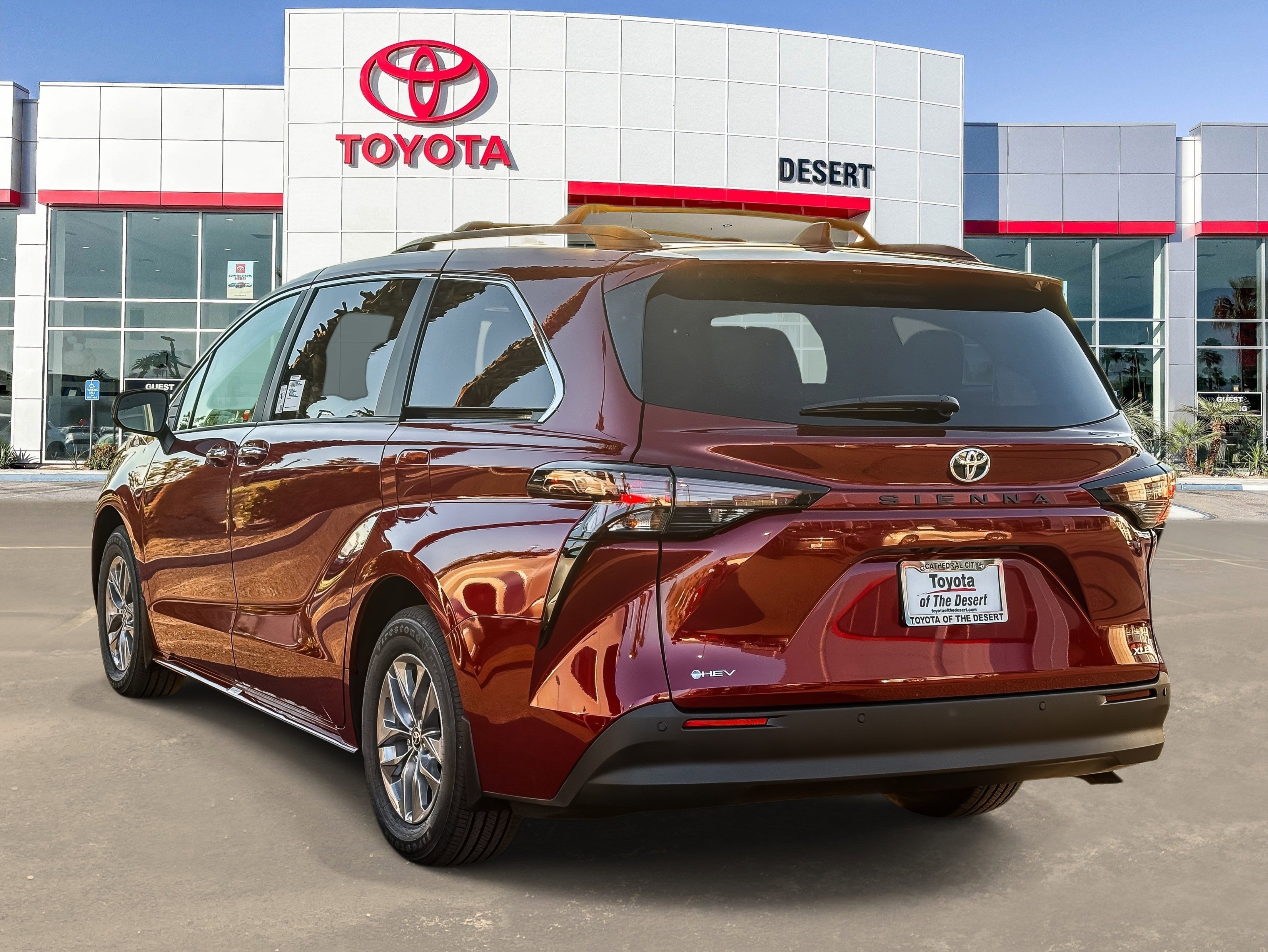 New 2026 Toyota Sienna XLE FWD image 5