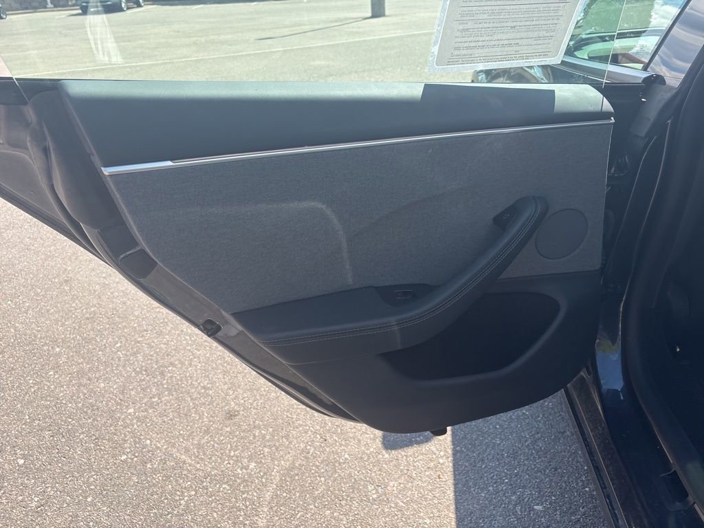Used 2025 Tesla Model 3 Long Range RWD image 15