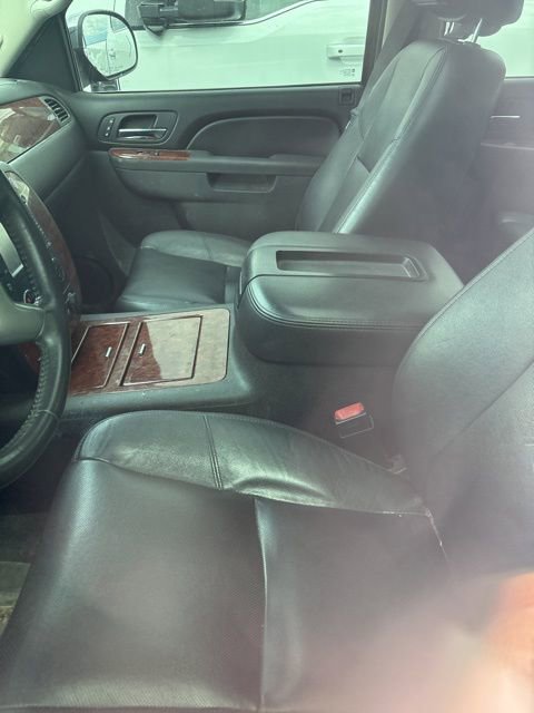 Used 2013 Chevrolet Avalanche LTZ AWD/4WD image 14