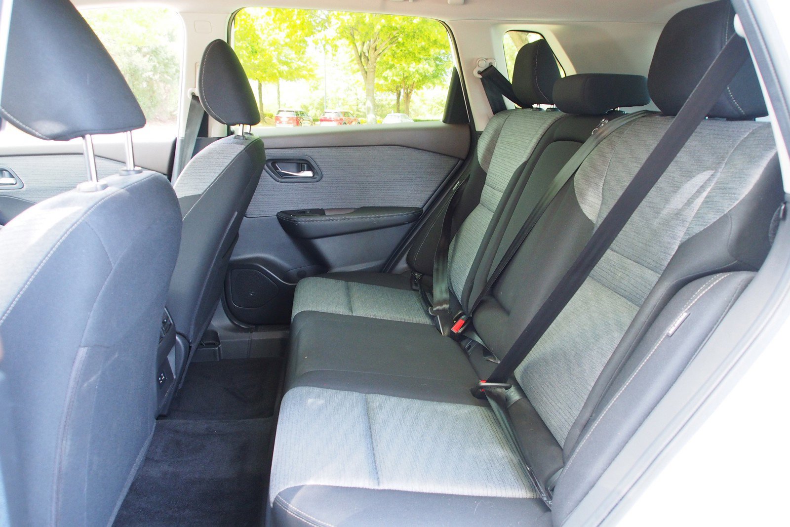Used 2023 Nissan Rogue SV FWD image 18