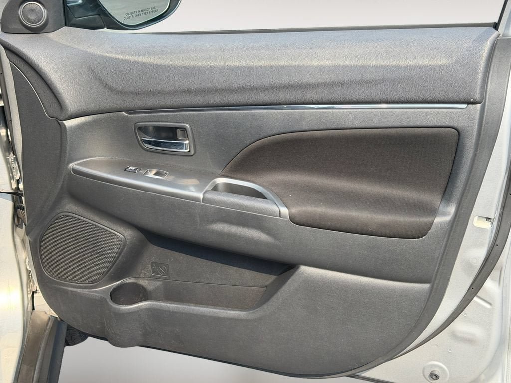 Used 2021 Mitsubishi Outlander Sport SE FWD image 25