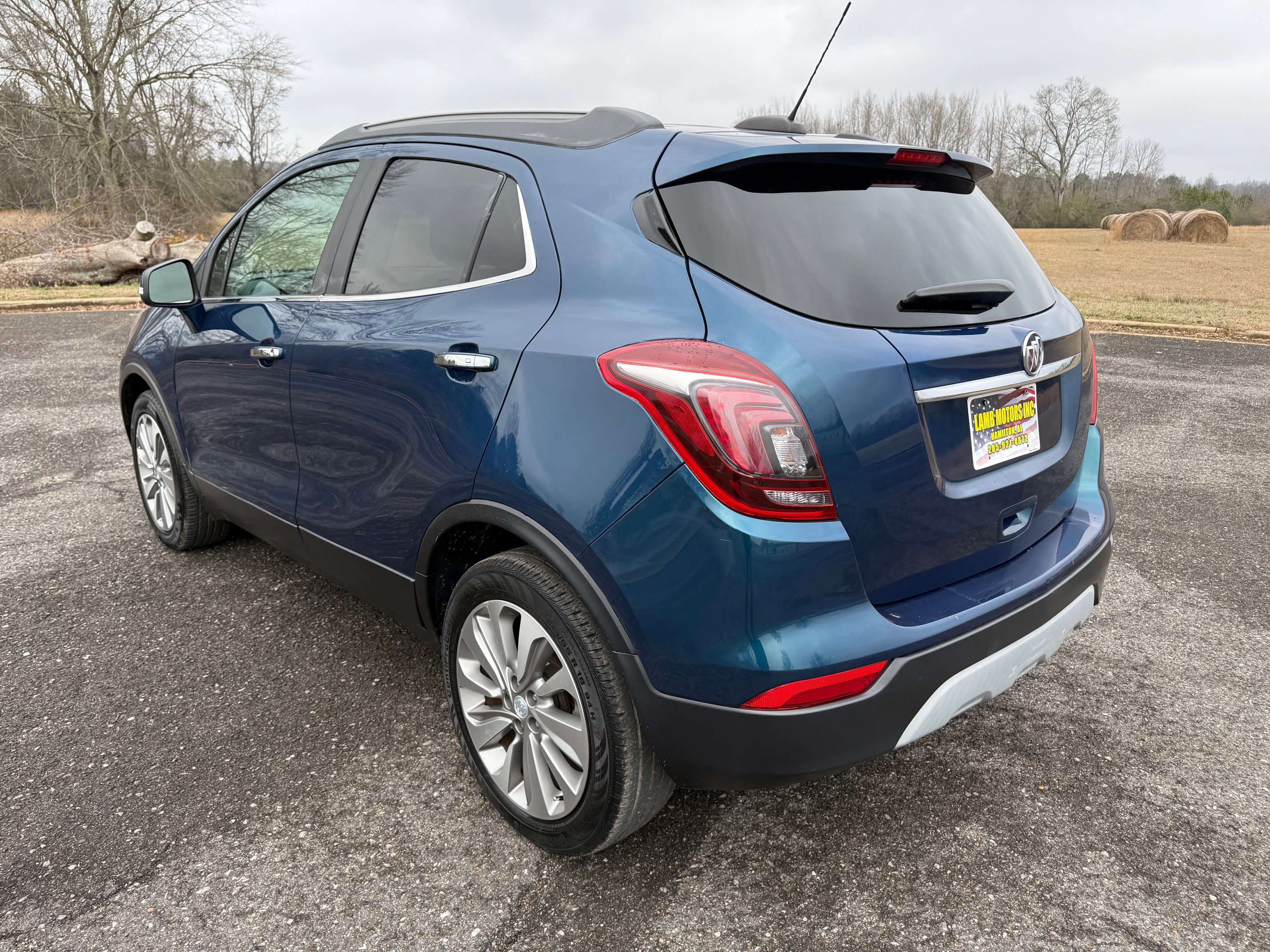 Used 2019 Buick Encore Preferred image 3