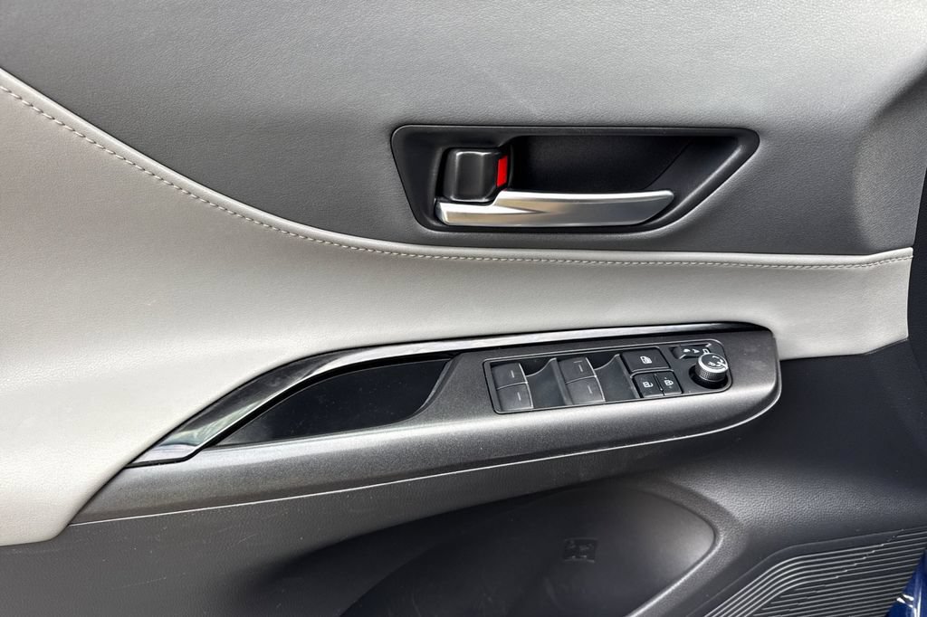 Certified 2021 Toyota Venza LE AWD/4WD image 10