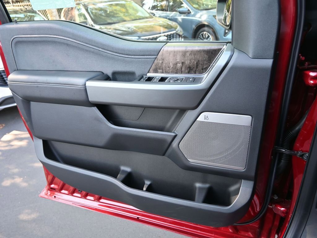 New 2025 Ford F350 Lariat w/ Lariat Ultimate Package image 17