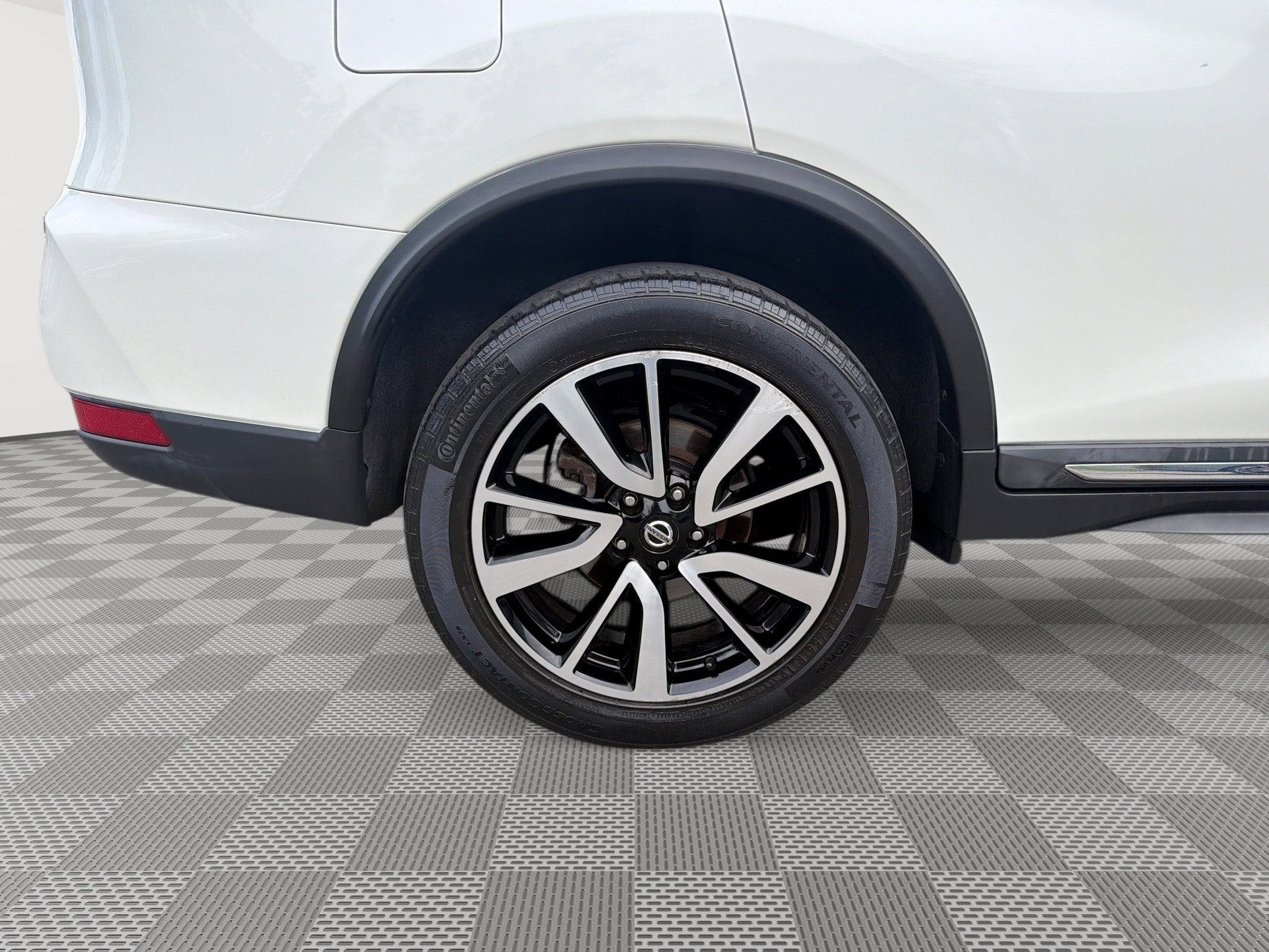 Used 2020 Nissan Rogue SL w/ Premium Package AWD/4WD image 30