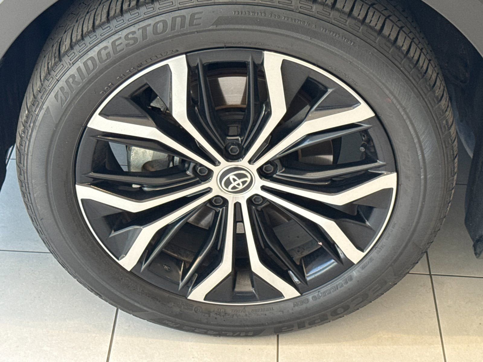 Used 2023 Toyota Crown AWD/4WD image 15