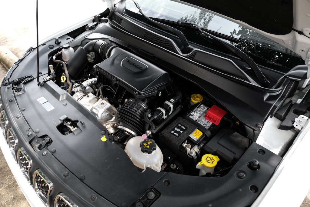 Used 2023 Jeep Compass Latitude AWD/4WD image 60