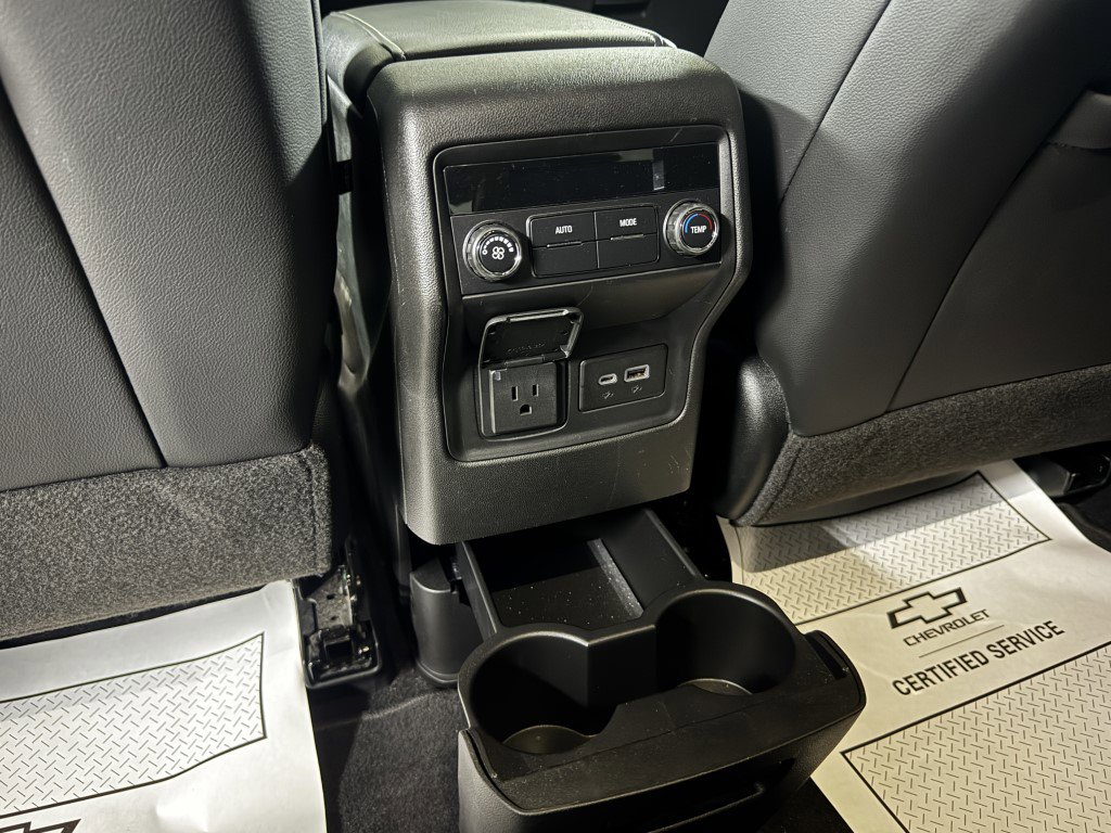 Used 2023 GMC Acadia SLT image 42