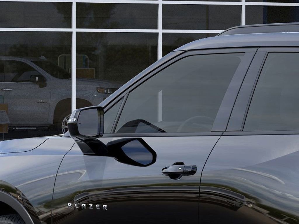 New 2026 Chevrolet Blazer LT image 12