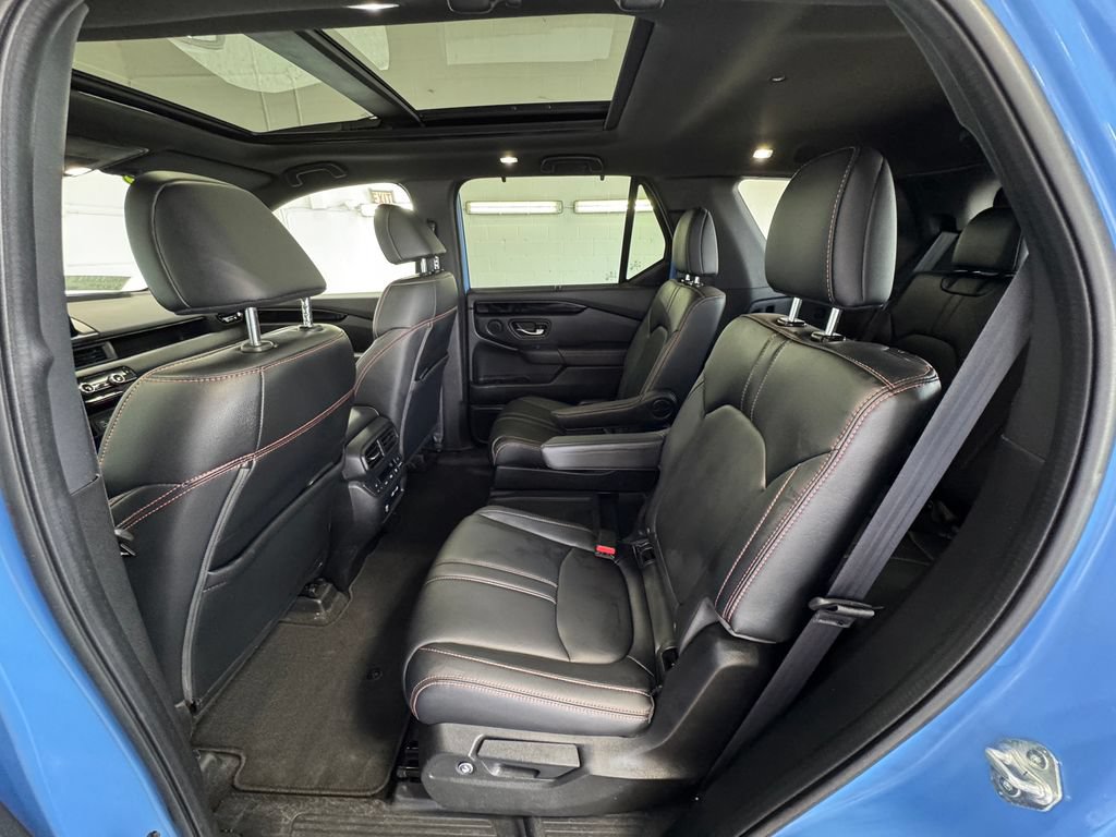 Used 2023 Honda Pilot TrailSport image 21