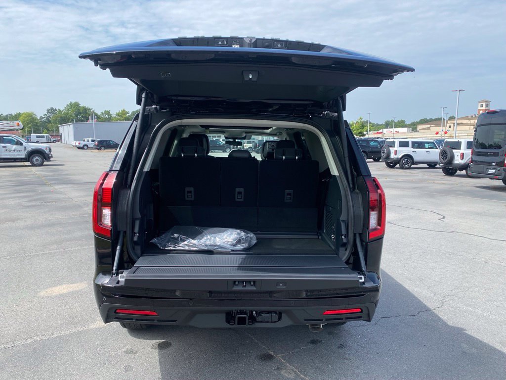 New 2027 Ford Expedition Active AWD/4WD image 9