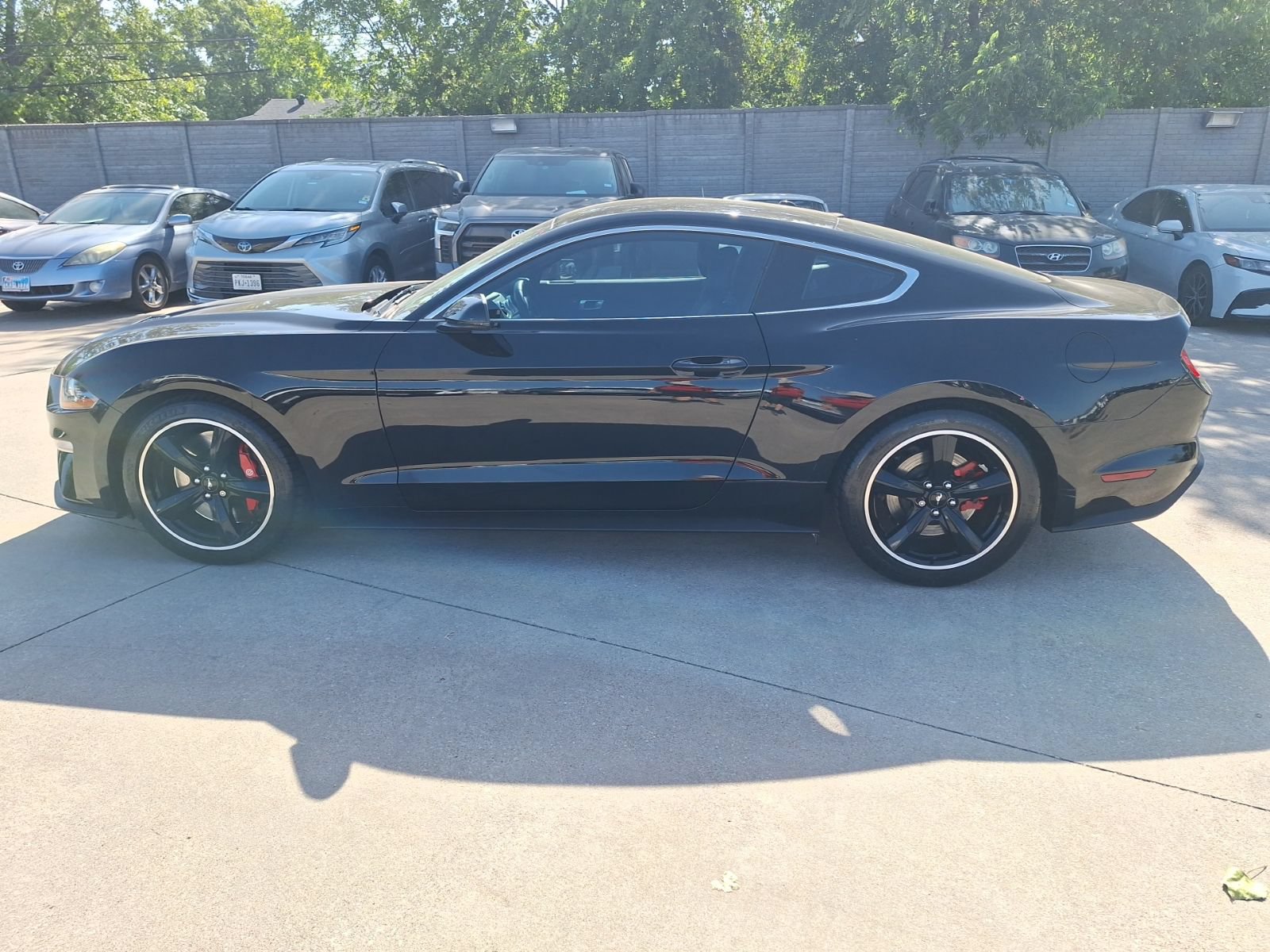 Used 2019 Ford Mustang Bullitt w/ Bullitt Electronics Package RWD image 3