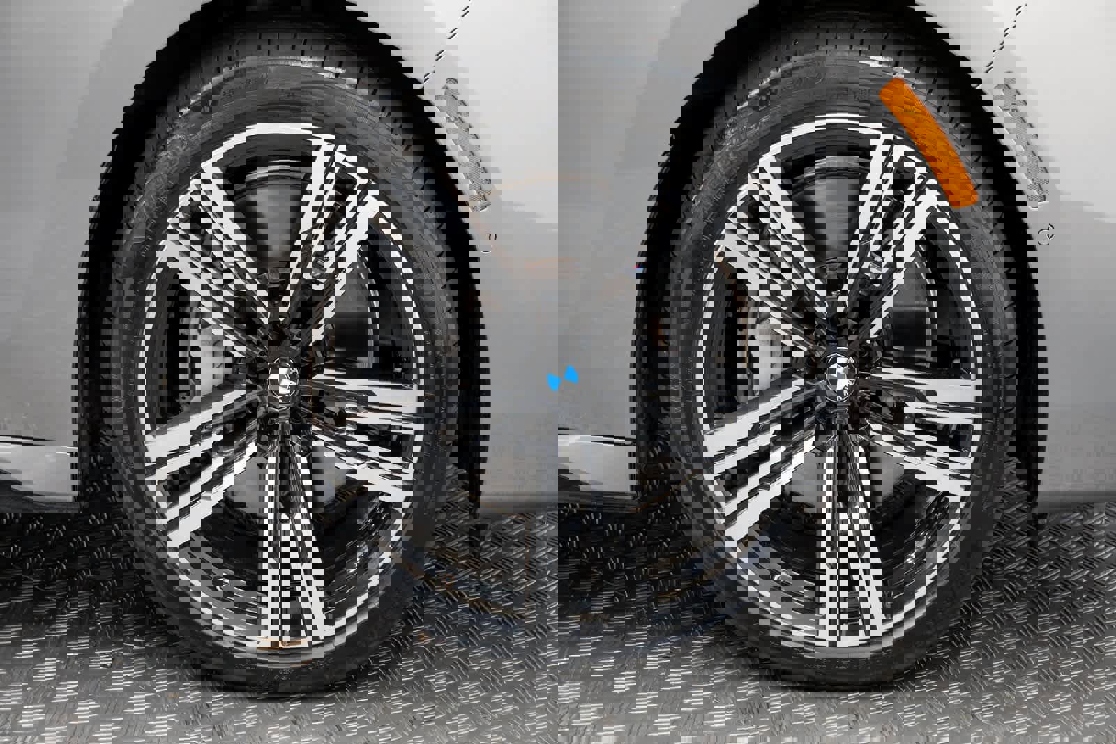 Used 2024 BMW 760i xDrive w/ Executive Package image 56