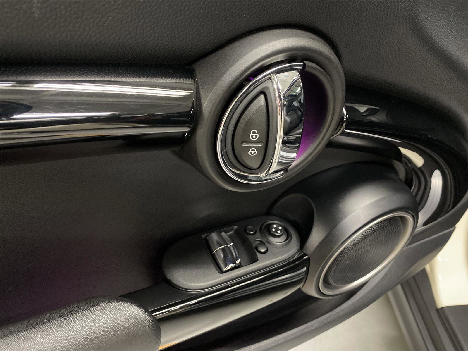 Used 2015 MINI Cooper S FWD image 19