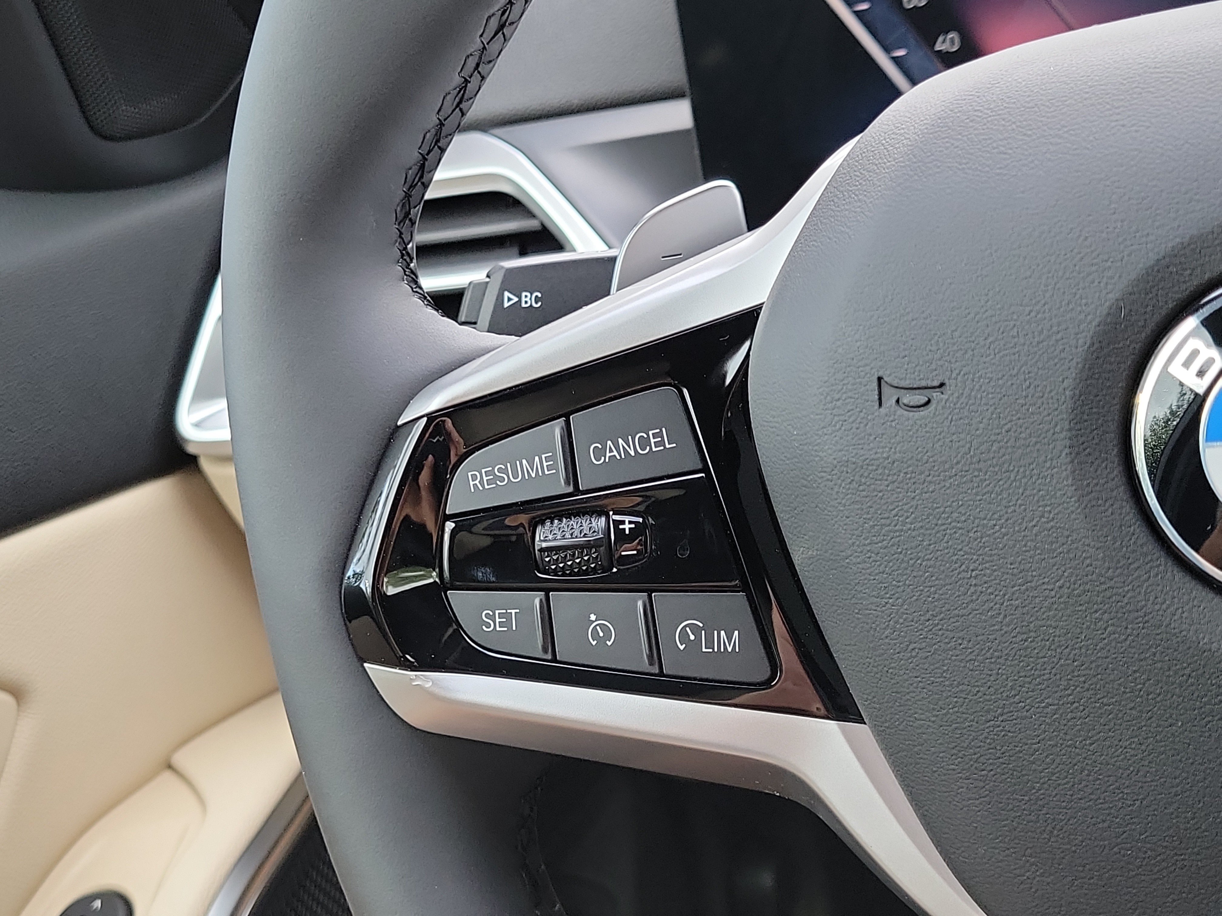 New 2026 BMW 330i Sedan w/ Convenience Package RWD image 19