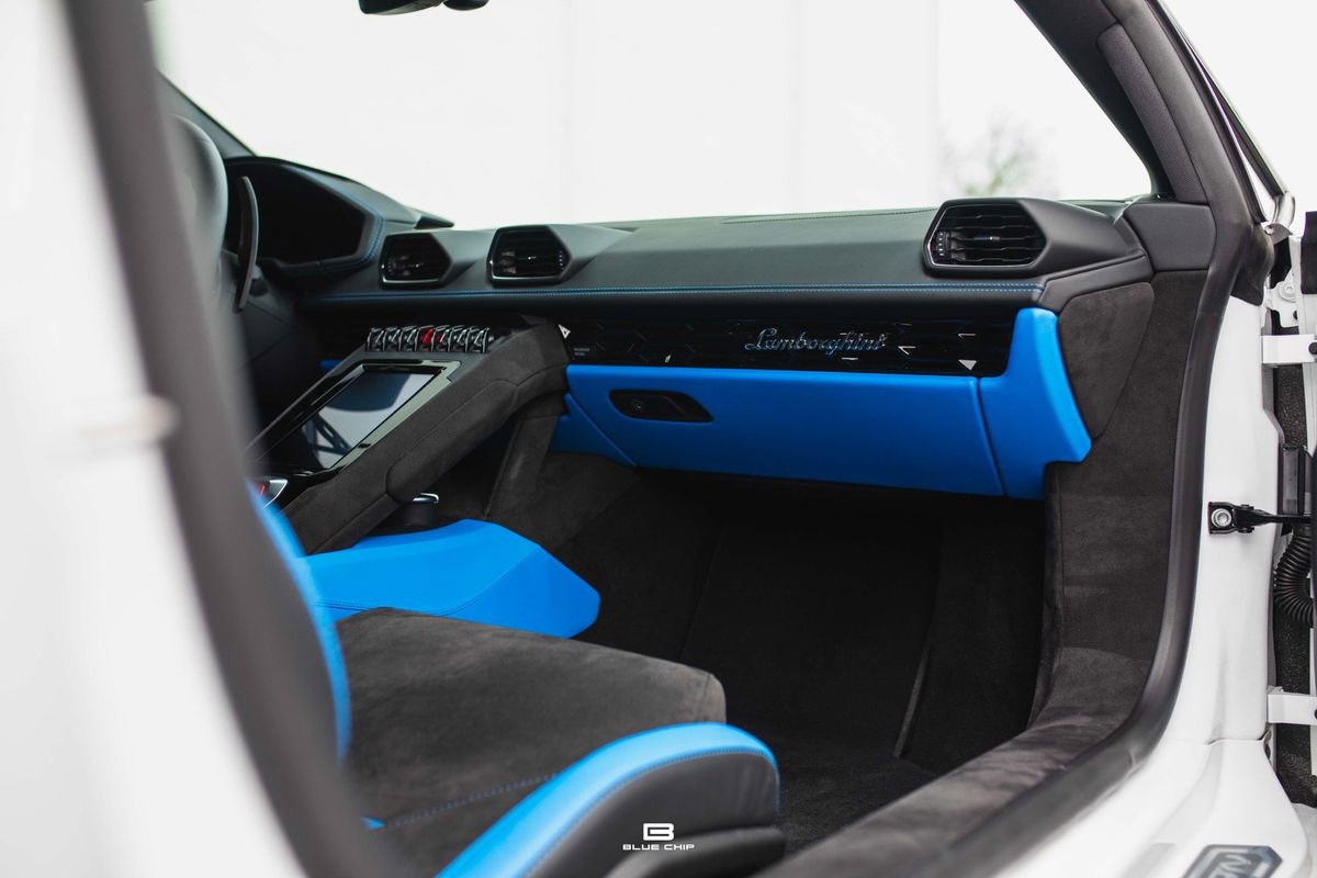 Used 2024 Lamborghini Huracan Tecnica image 27