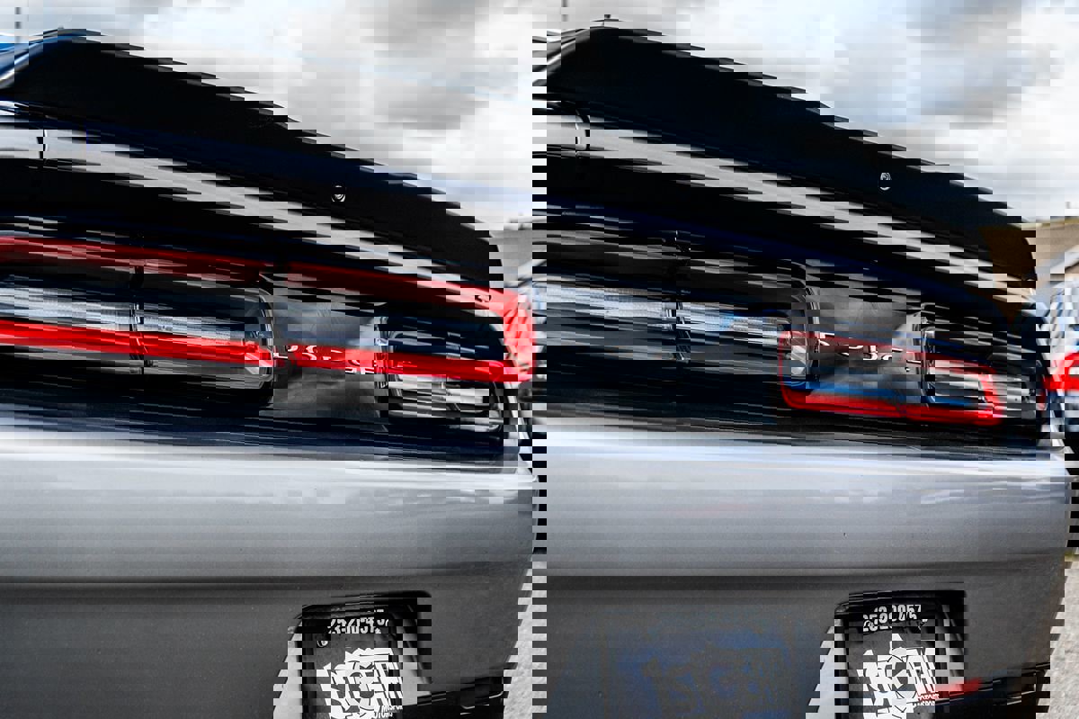 Used 2016 Dodge Challenger R/T Scat Pack w/ Leather Interior Group image 12