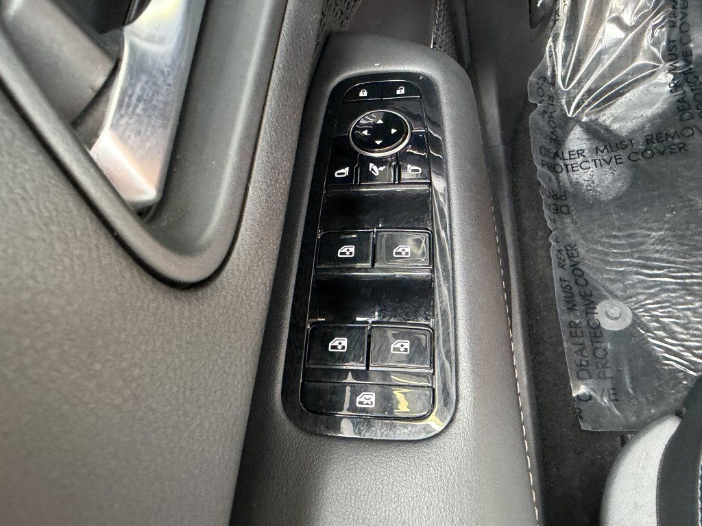 Used 2024 Nissan Ariya FWD image 26
