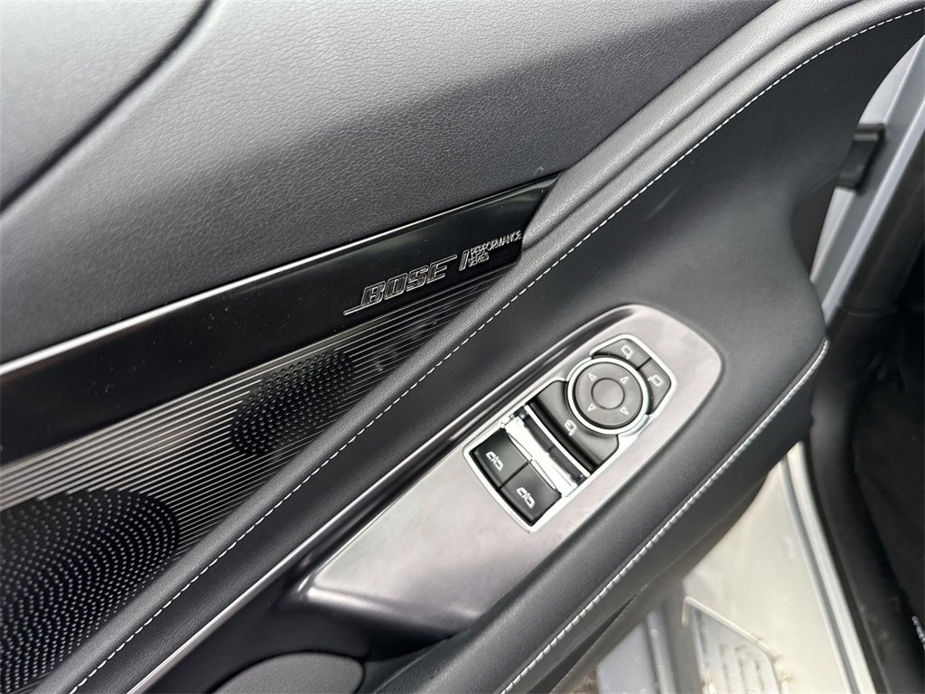 Used 2024 Chevrolet Corvette Stingray Preferred Cpe w/ Stealth Interior Trim Package image 22