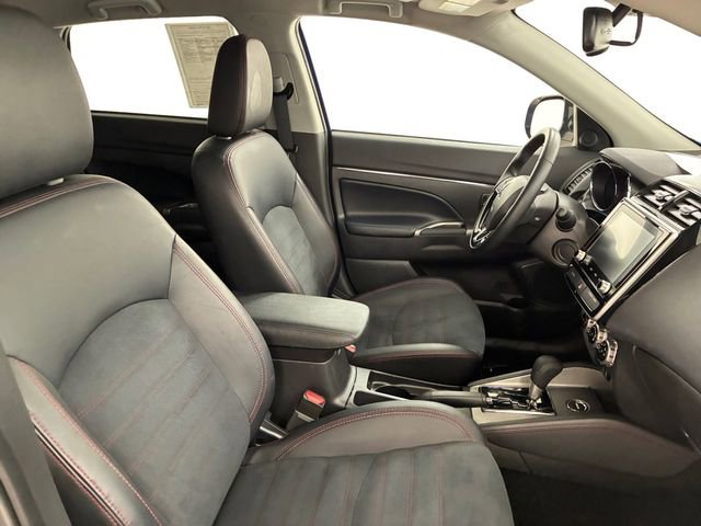 Used 2024 Mitsubishi Outlander Sport SE image 14