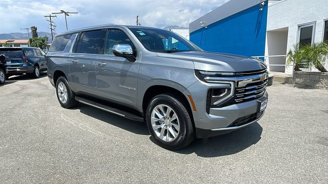 Used 2026 Chevrolet Suburban Premier AWD/4WD image 33
