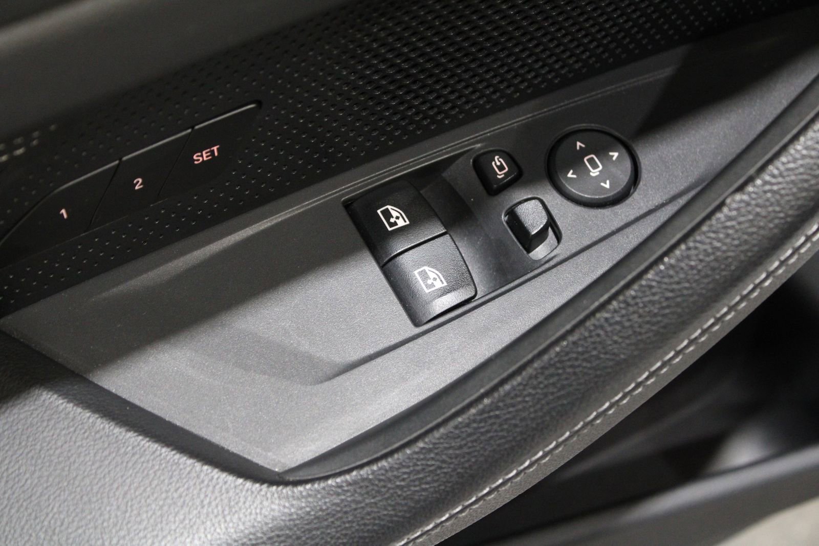 Used 2022 BMW M440i Coupe w/ Premium Package image 23
