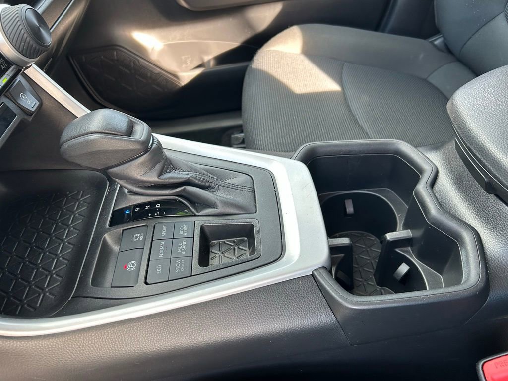 Used 2024 Toyota RAV4 LE image 24