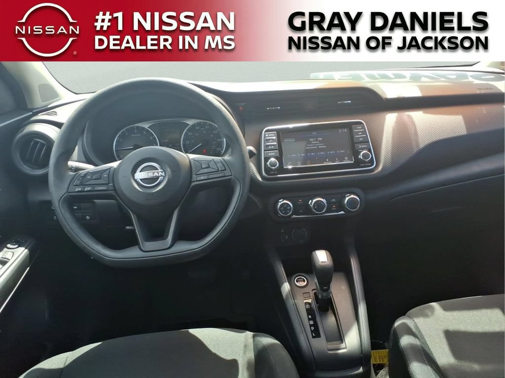 Certified 2025 Nissan Kicks Play S FWD image 10