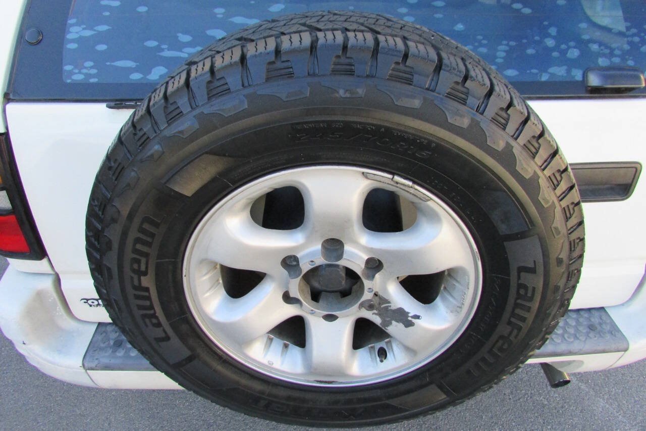Used 1999 Isuzu Rodeo LS RWD image 14
