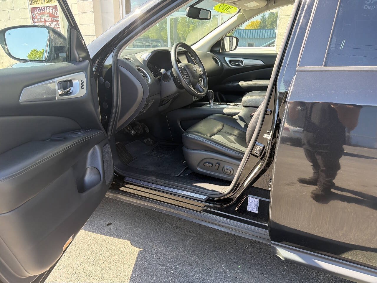 Used 2019 Nissan Pathfinder SL AWD/4WD image 12